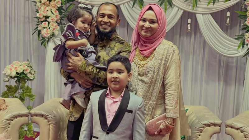 মুশফিকের স্ত্রীর পোস্ট: ‘এমন সমালোচনা করবেন না, যেন প্রার্থনায় বসে কাঁদতে হয়’